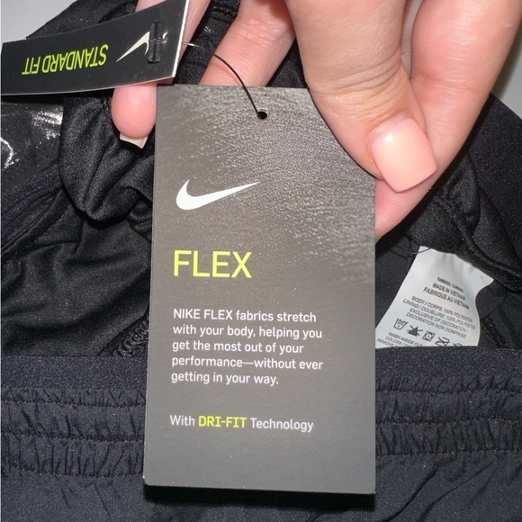 NWT Nike women’s drifit flex black and silver lined drawstring running shorts XS - Picture 9 of 12